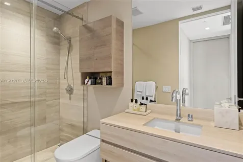 18975 Collins Avenue Sunny Isles Beach FL 33160