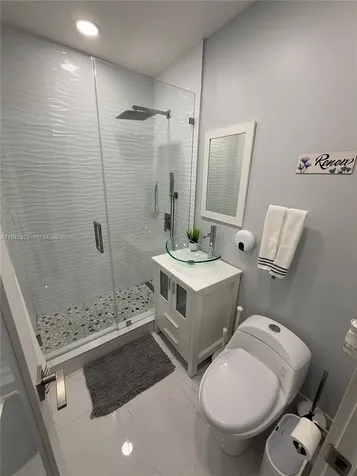 380 W 41st Street Hialeah FL 33012