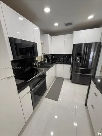 380 W 41st Street Hialeah FL 33012