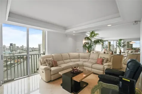 19355 Turnberry Way Aventura FL 33180