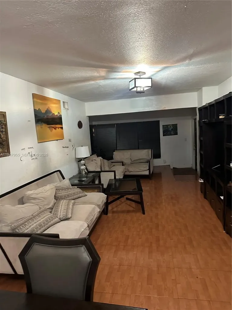 2461 Rodman Street Hollywood FL 33020