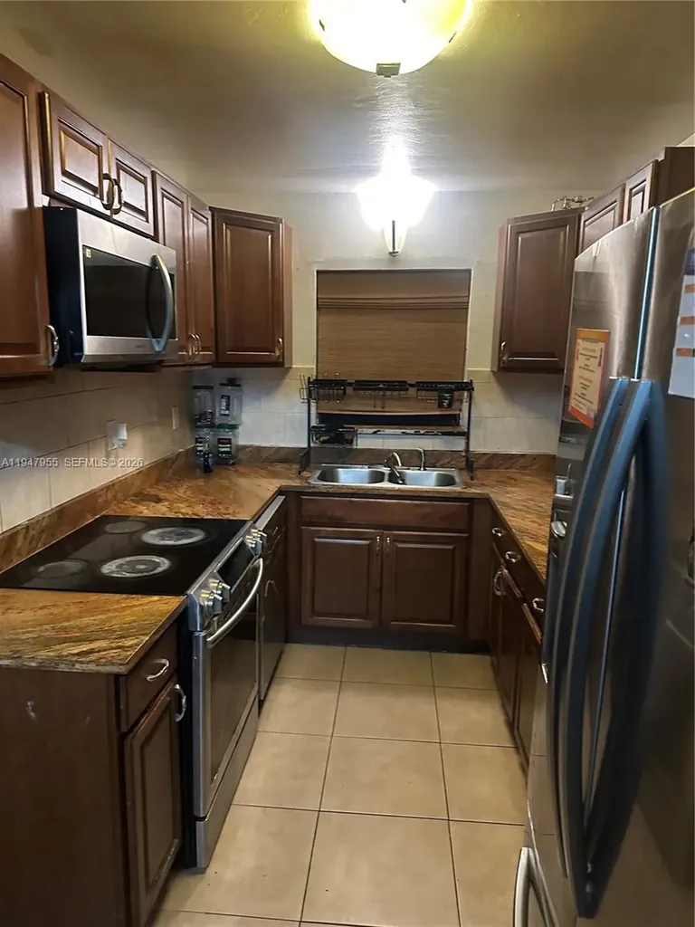 2461 Rodman Street Hollywood FL 33020