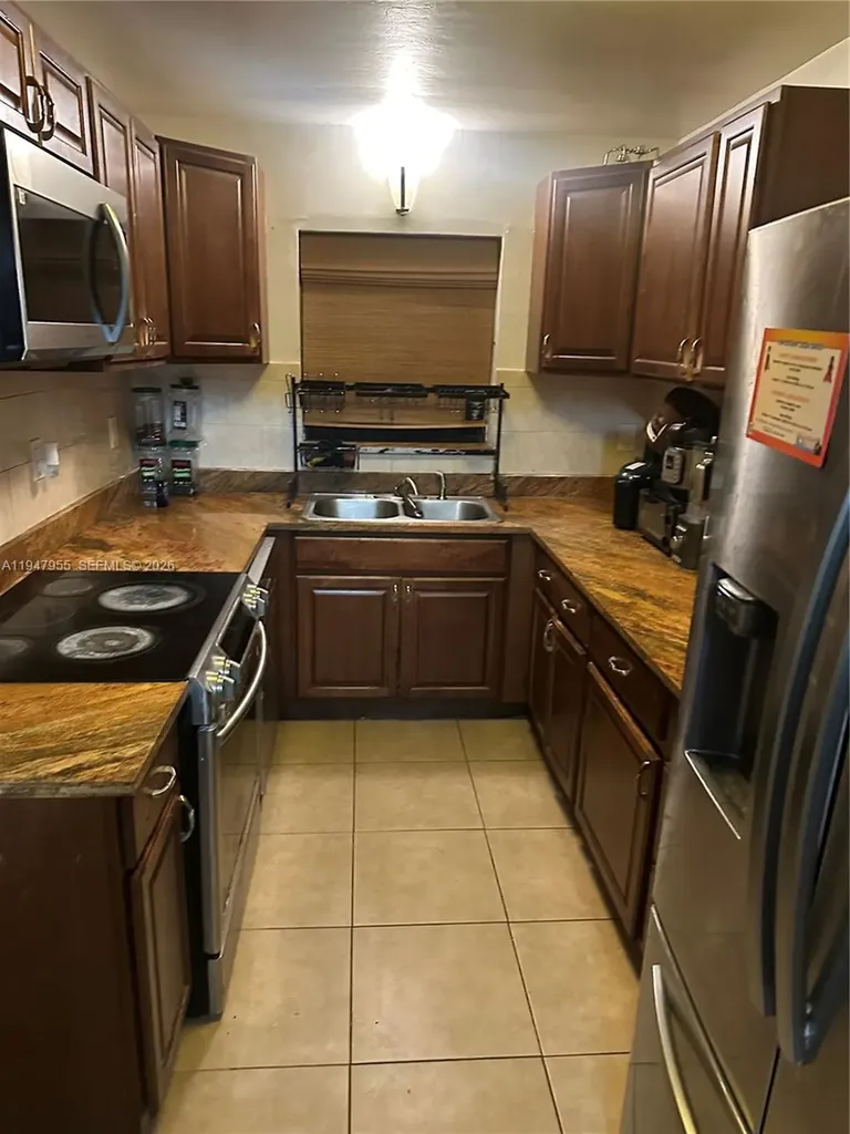 2461 Rodman Street Hollywood FL 33020