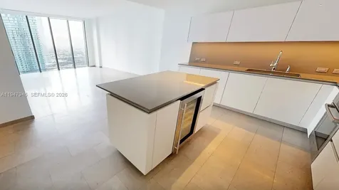 68 SE 6th Street Miami FL 33131