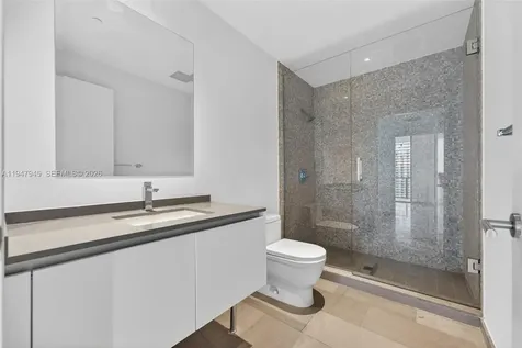 68 SE 6th Street Miami FL 33131