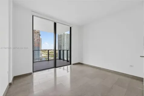68 SE 6th Street Miami FL 33131