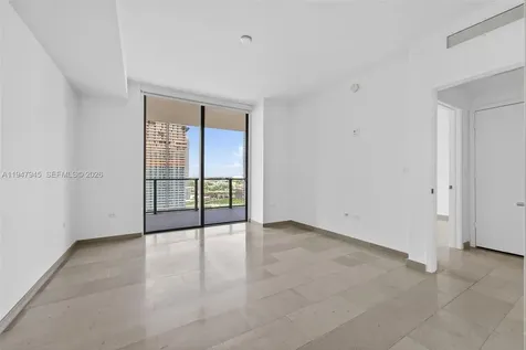 68 SE 6th Street Miami FL 33131