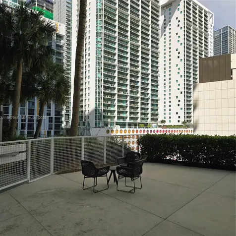 68 SE 6th Street Miami FL 33131