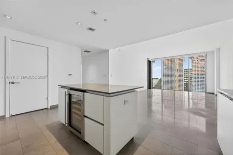 68 SE 6th Street Miami FL 33131