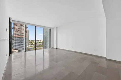 68 SE 6th Street Miami FL 33131