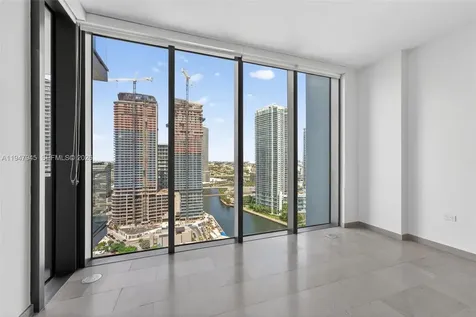 68 SE 6th Street Miami FL 33131