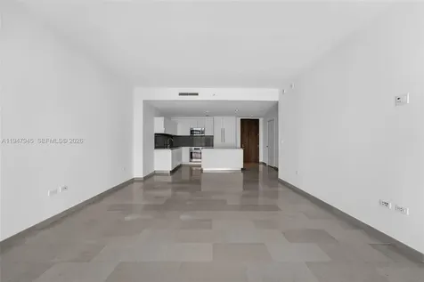 68 SE 6th Street Miami FL 33131