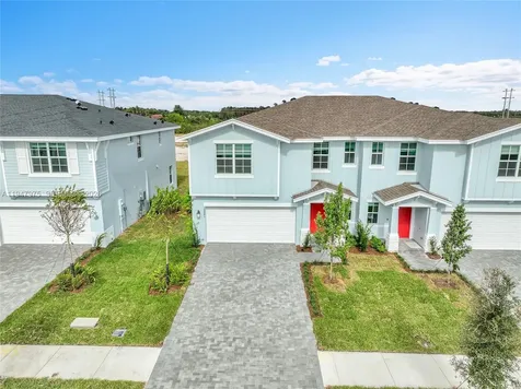 1687 Hoot Owl Hollow Loxahatchee FL 33470
