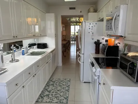 3600 Yacht Club Drive Aventura FL 33180