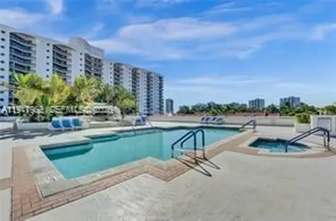 3600 Yacht Club Drive Aventura FL 33180