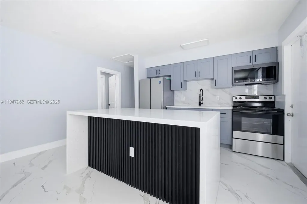 2440 Hayes Street Hollywood FL 33020