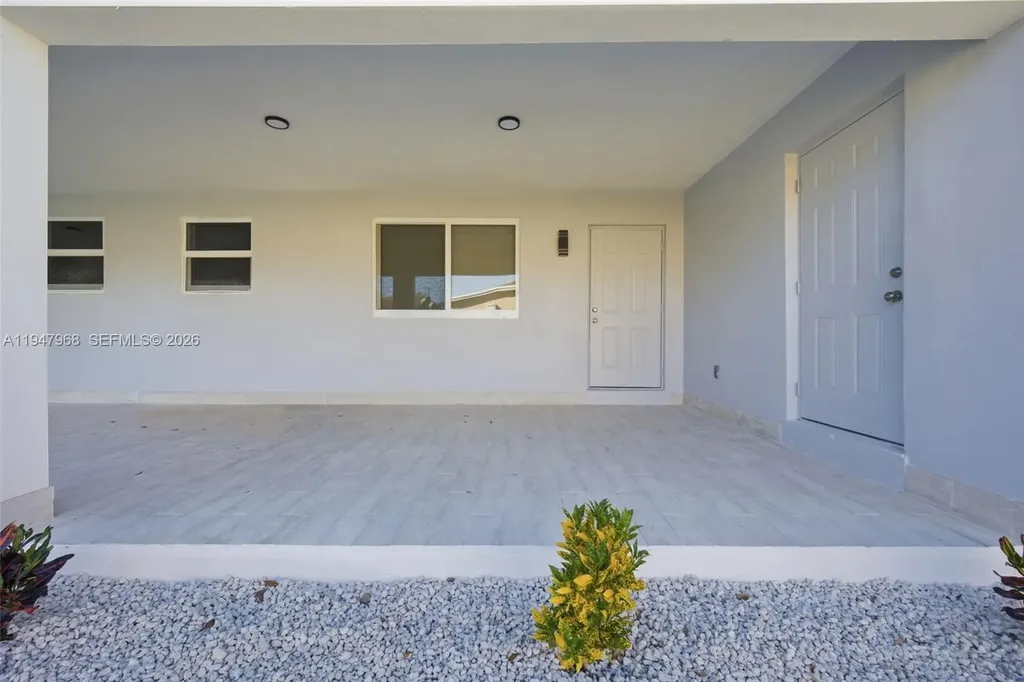 2440 Hayes Street Hollywood FL 33020