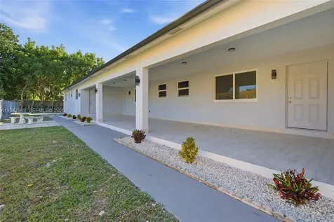 2440 Hayes Street Hollywood FL 33020