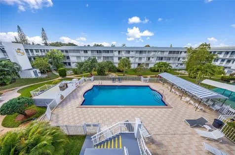 15610 NE 6th Avenue Miami FL 33162