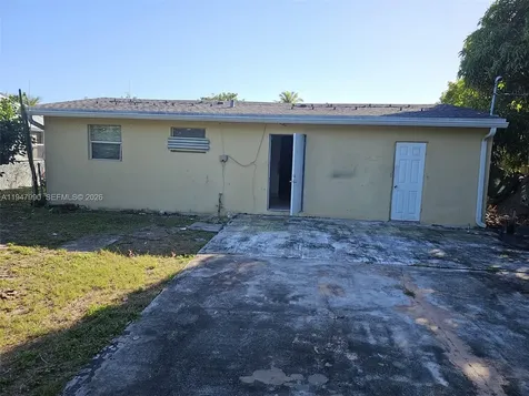 2243 Mayo Street Hollywood FL 33020