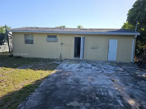 2243 Mayo Street Hollywood FL 33020