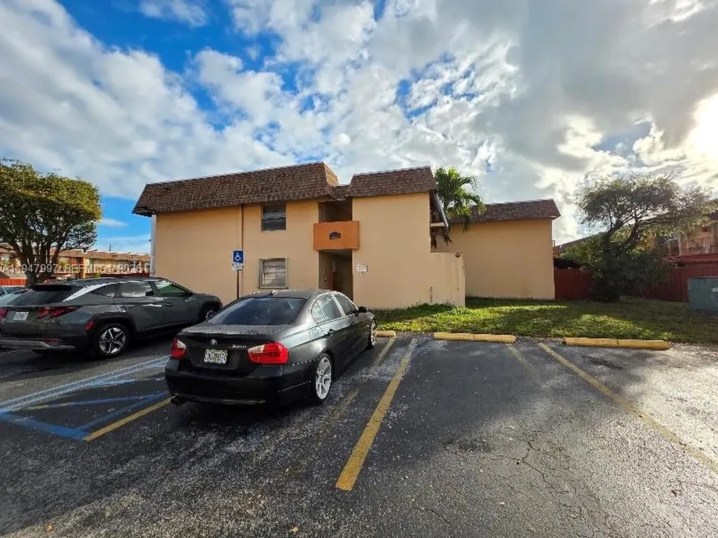 810 SW 129th Place Miami FL 33184
