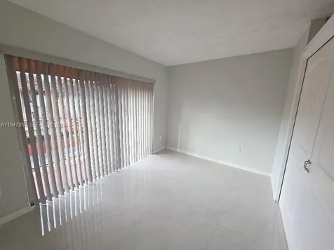 810 SW 129th Place Miami FL 33184