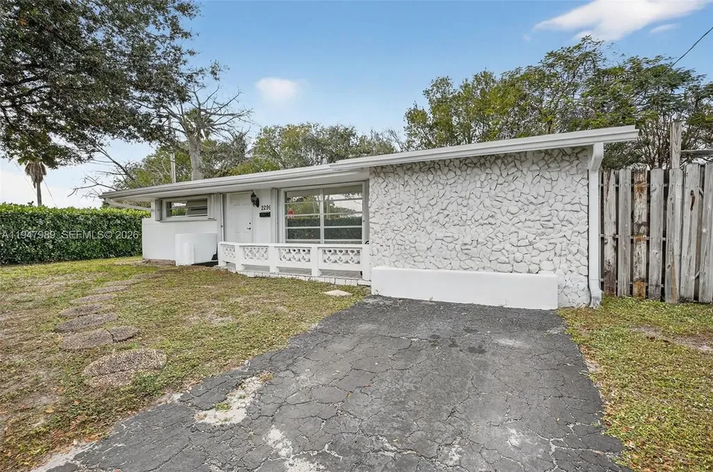 2299 NW 73rd Avenue Sunrise FL 33313