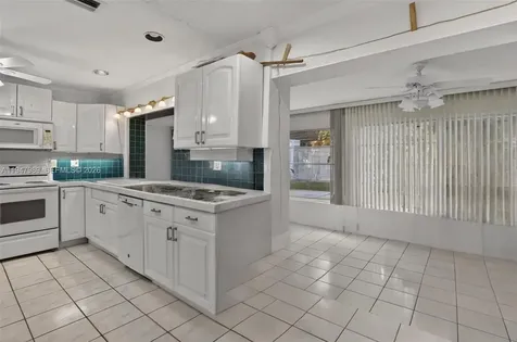 2299 NW 73rd Avenue Sunrise FL 33313
