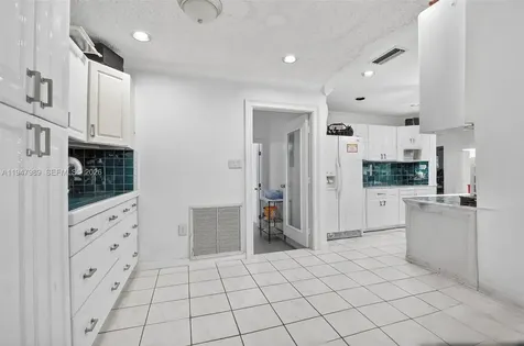 2299 NW 73rd Avenue Sunrise FL 33313