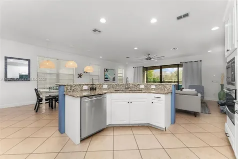 1041 Castle Pines Court Kissimmee FL 34747