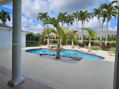 Miami FL 33176