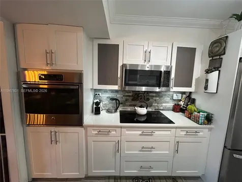 800 NE 195th Street Miami FL 33179