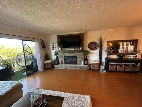 800 NE 195th Street Miami FL 33179