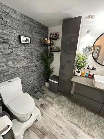 800 NE 195th Street Miami FL 33179