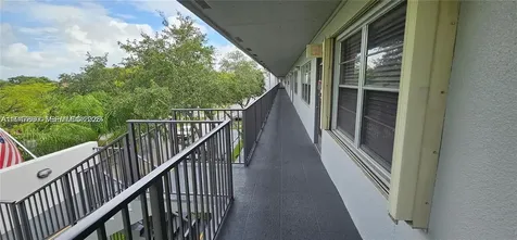 251 SW 132nd Way Pembroke Pines FL 33027
