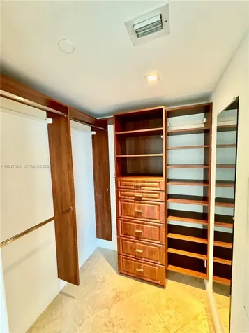 350 S Miami Avenue Miami FL 33130