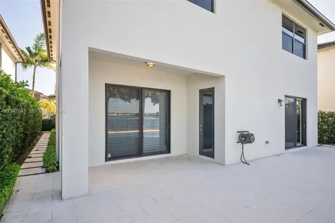 15722 NW 88th Avenue Miami Lakes FL 33018