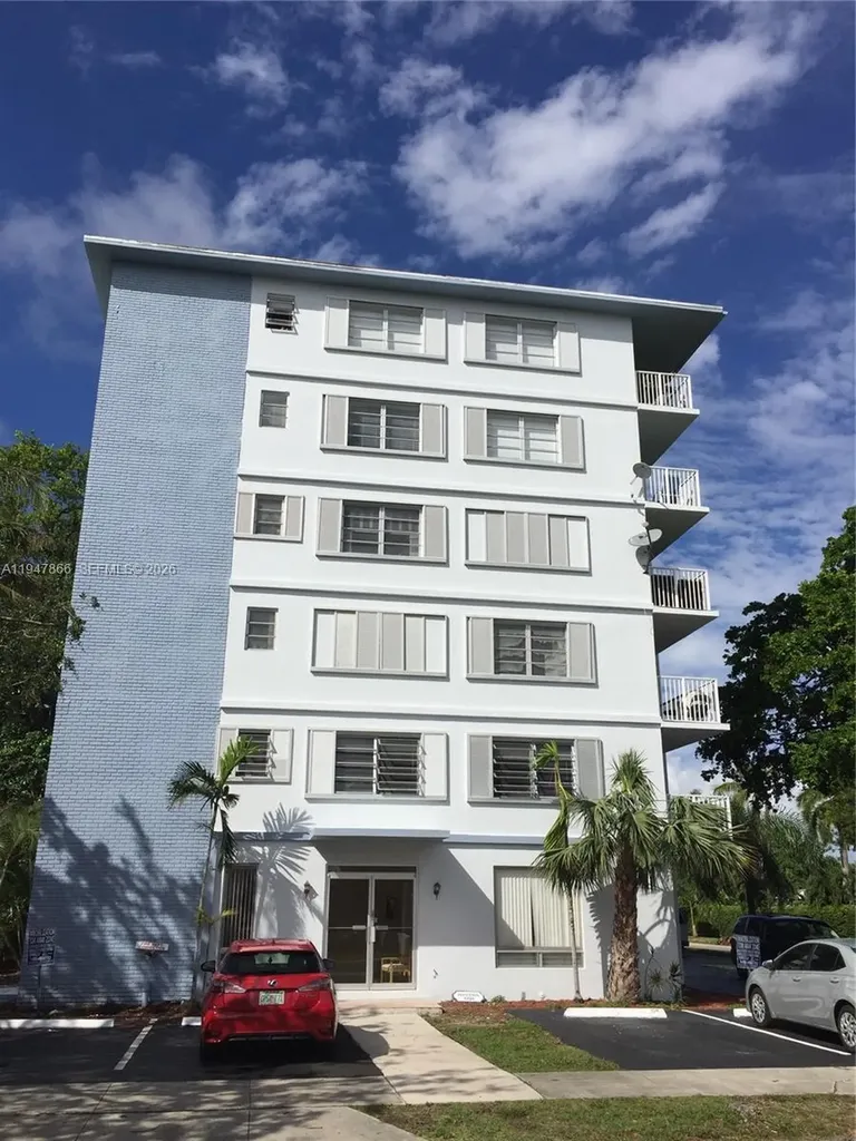1701 Washington Street Hollywood FL 33020