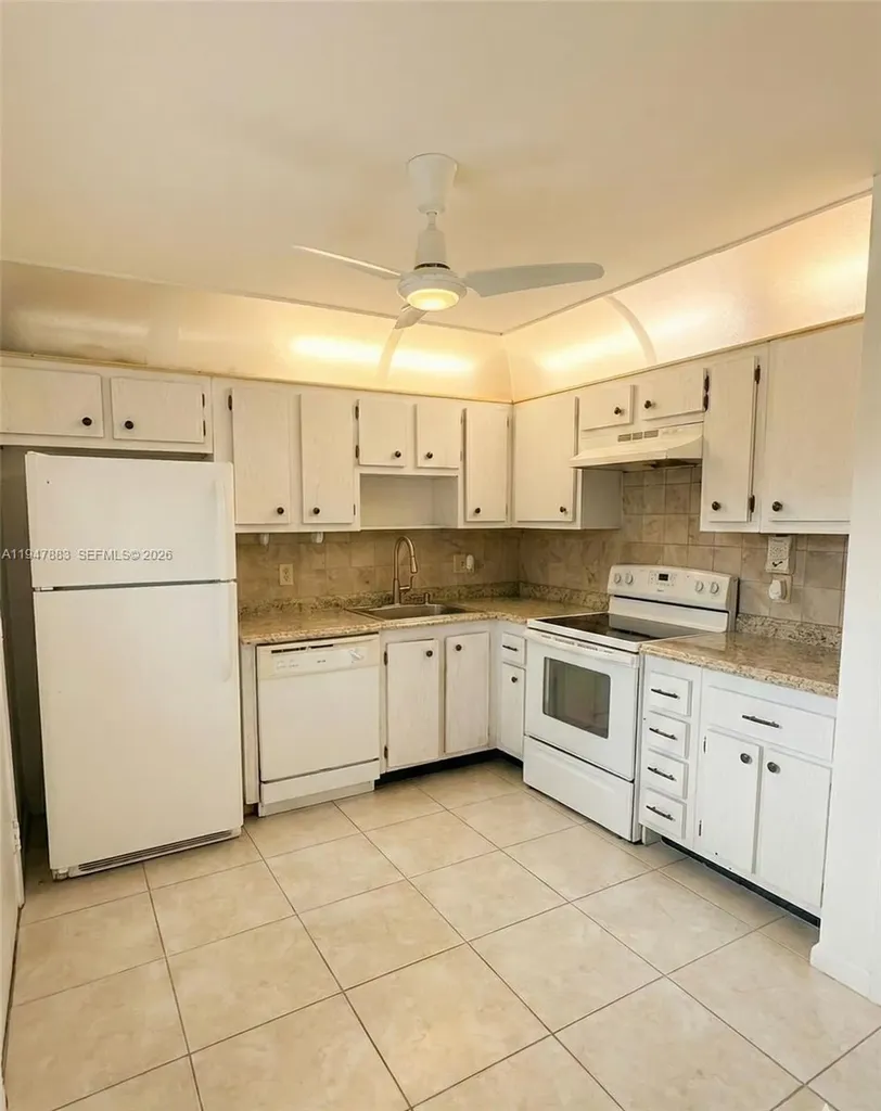 22605 SW 66th Avenue Boca Raton FL 33428