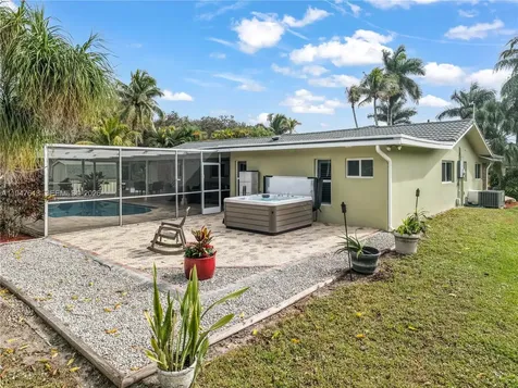 11071 SW 30th Court Davie FL 33328