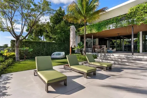 7333 Belle Meade Boulevard Miami FL 33138