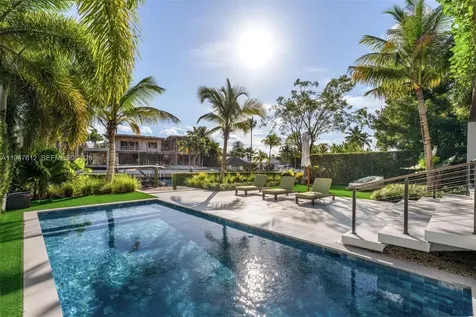 7333 Belle Meade Boulevard Miami FL 33138
