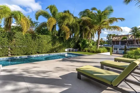 7333 Belle Meade Boulevard Miami FL 33138