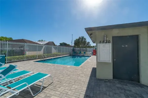 7674 NW 88th Lane Tamarac FL 33321