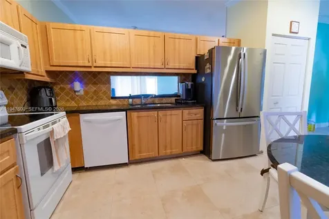7674 NW 88th Lane Tamarac FL 33321