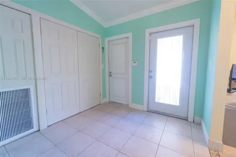 7674 NW 88th Lane Tamarac FL 33321