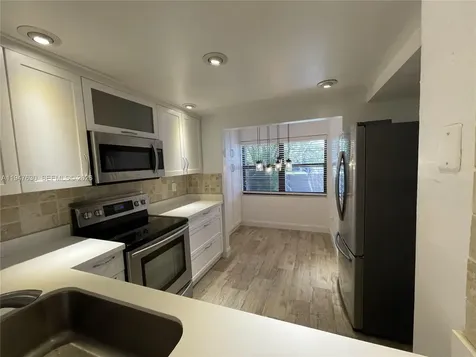 9944 NW 41st Street Doral FL 33178