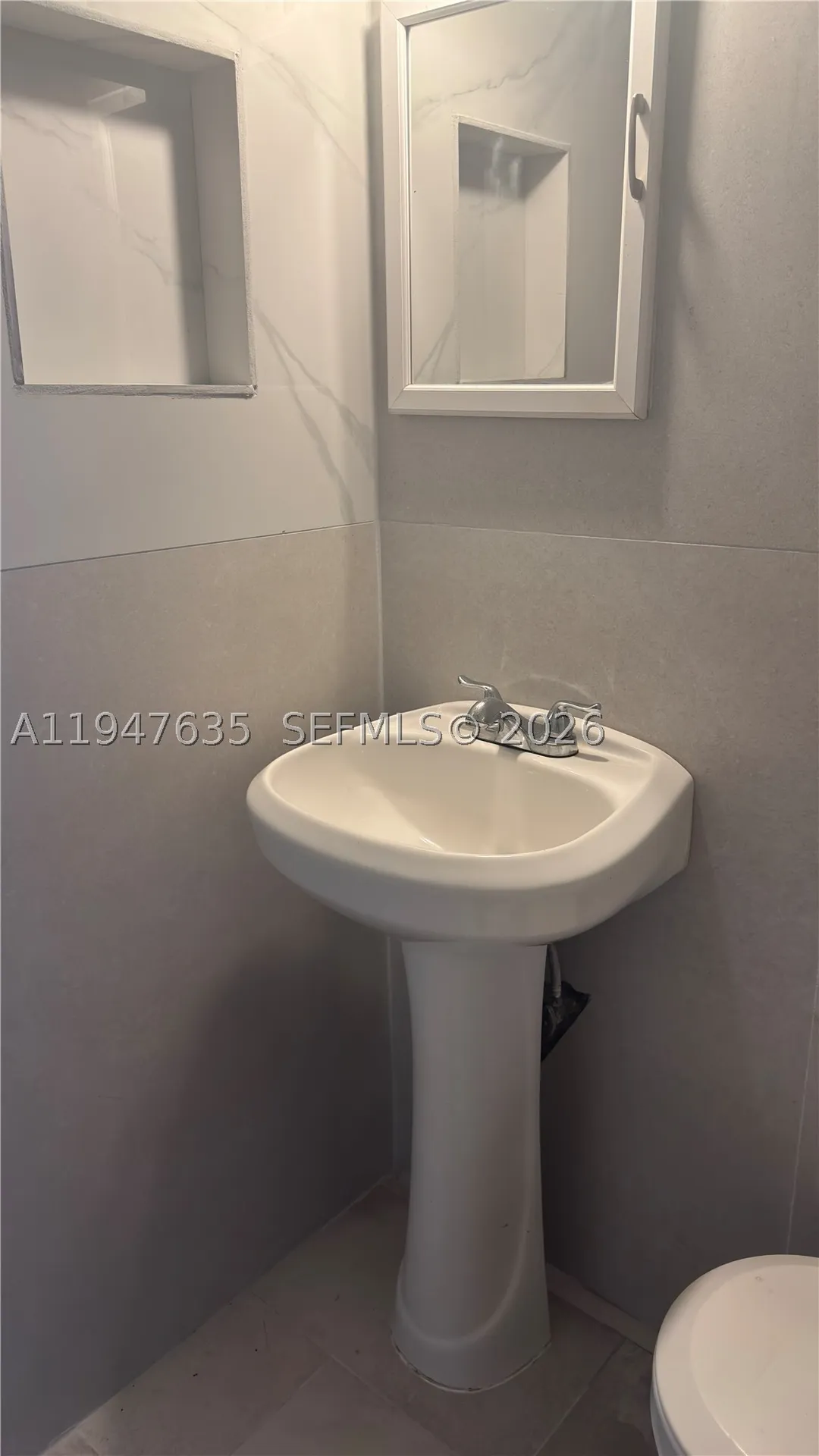 921 N 17th Court Hollywood FL 33020
