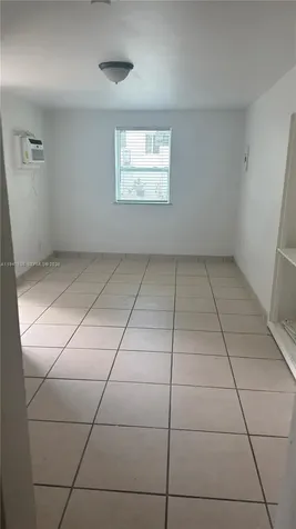 921 N 17th Court Hollywood FL 33020